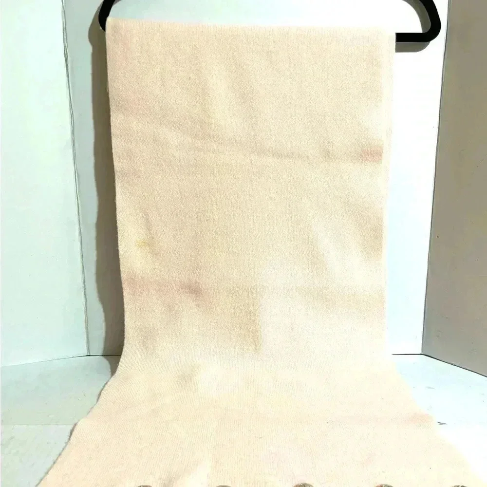 Henri Bendel pink cashmere scarf